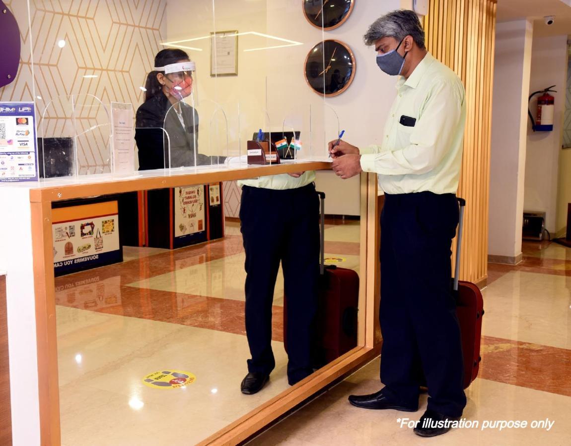 โอโย 67991 กัลปตารุ ลอดจ์ Hotel Hunsur ภายนอก รูปภาพ