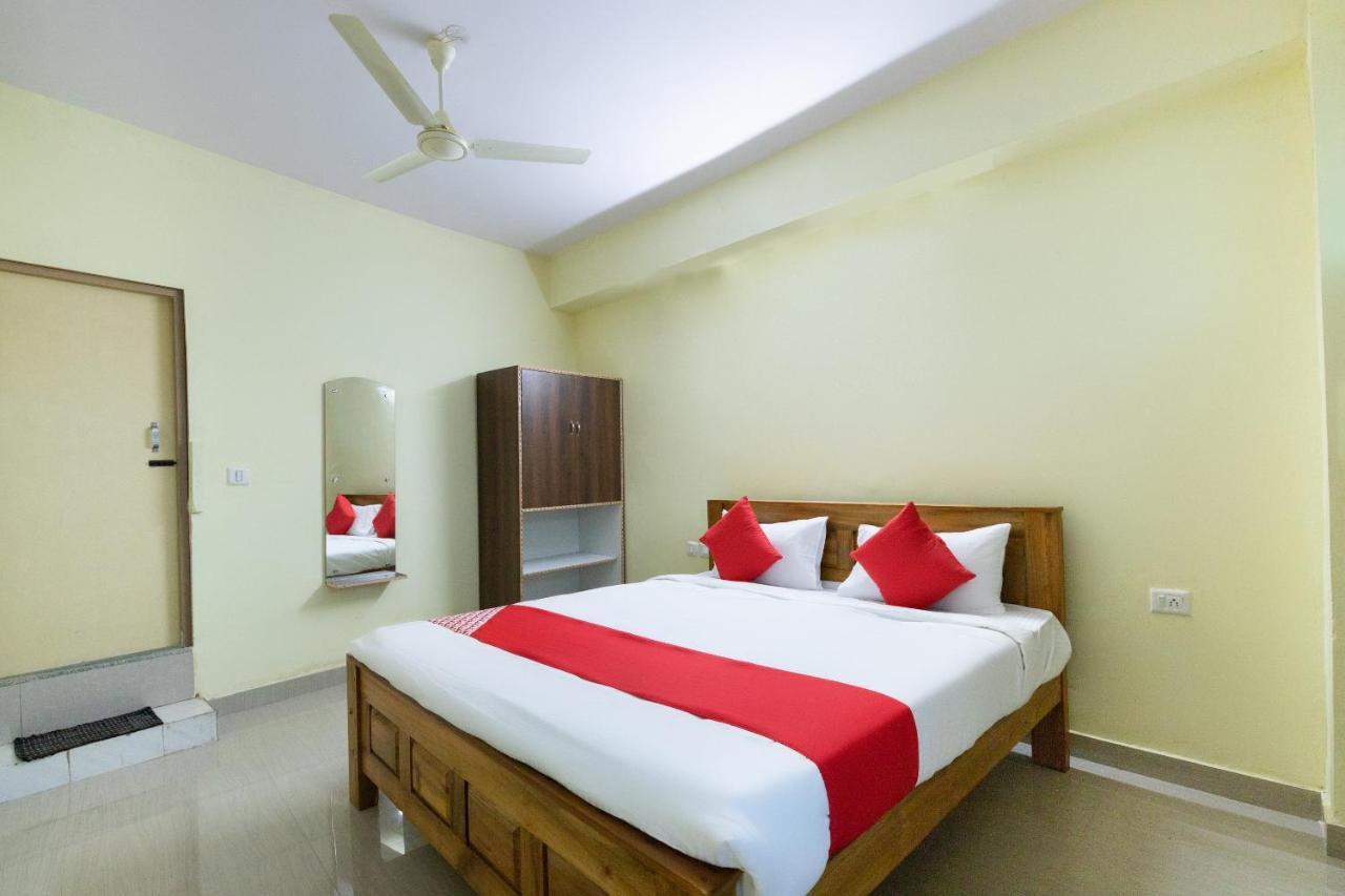 โอโย 67991 กัลปตารุ ลอดจ์ Hotel Hunsur ภายนอก รูปภาพ